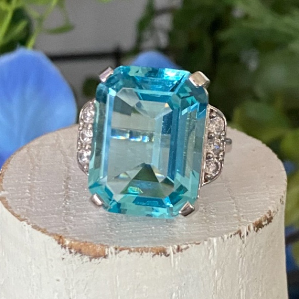 Ladies Bold Aqua CZ Ring